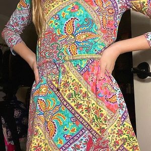 Beautiful dress  good for church very vibrant